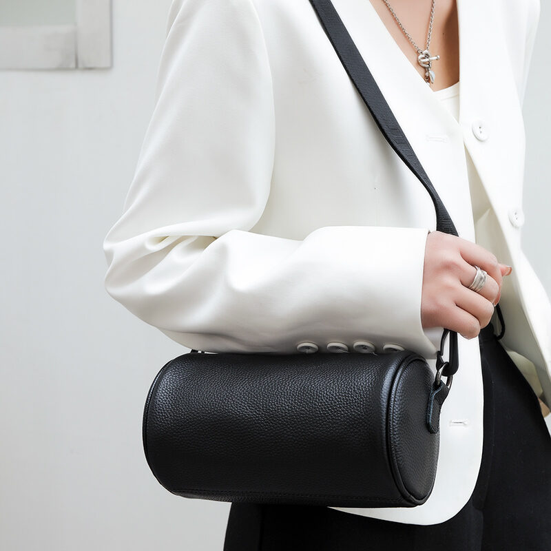 Genuine Leather Small Bag Women's 2022 New High-Grade Full-grain Leather Crossbody Bucket Bag All-Match Shoulder Pillow Pouch