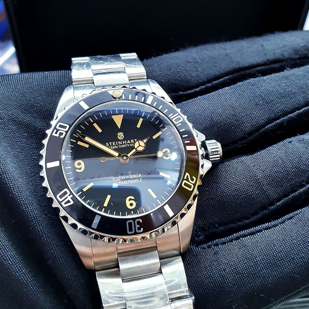 Brand New Swiss Made Steinhart Ocean 39 Explorer Dial Mens Automatic Sports Watch